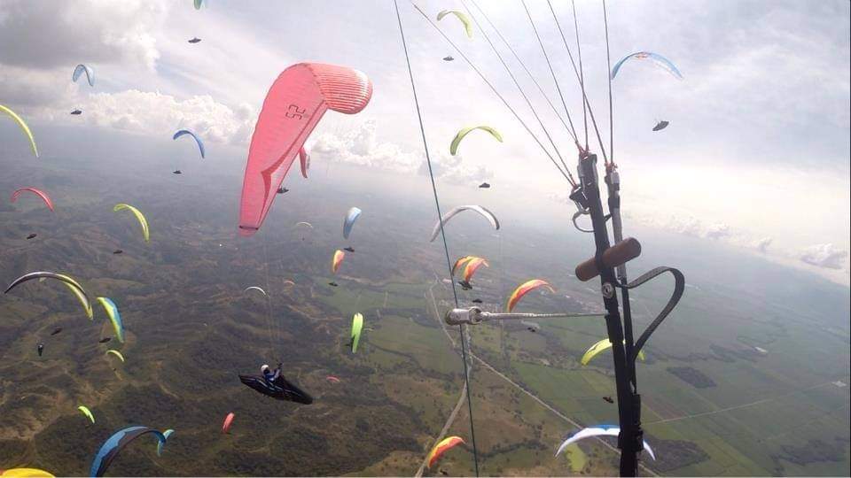 paragliding Roldanillo Colombia